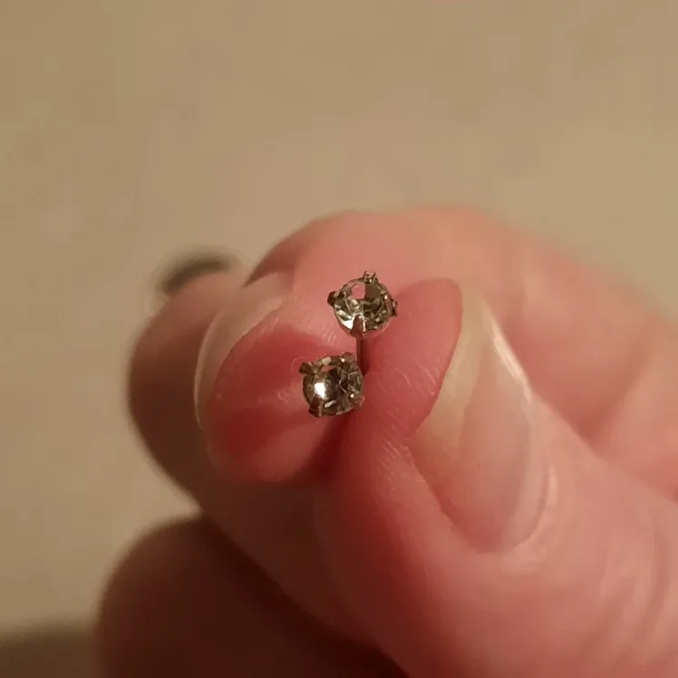 JOE FRESH sparkly studs image indicator(2)