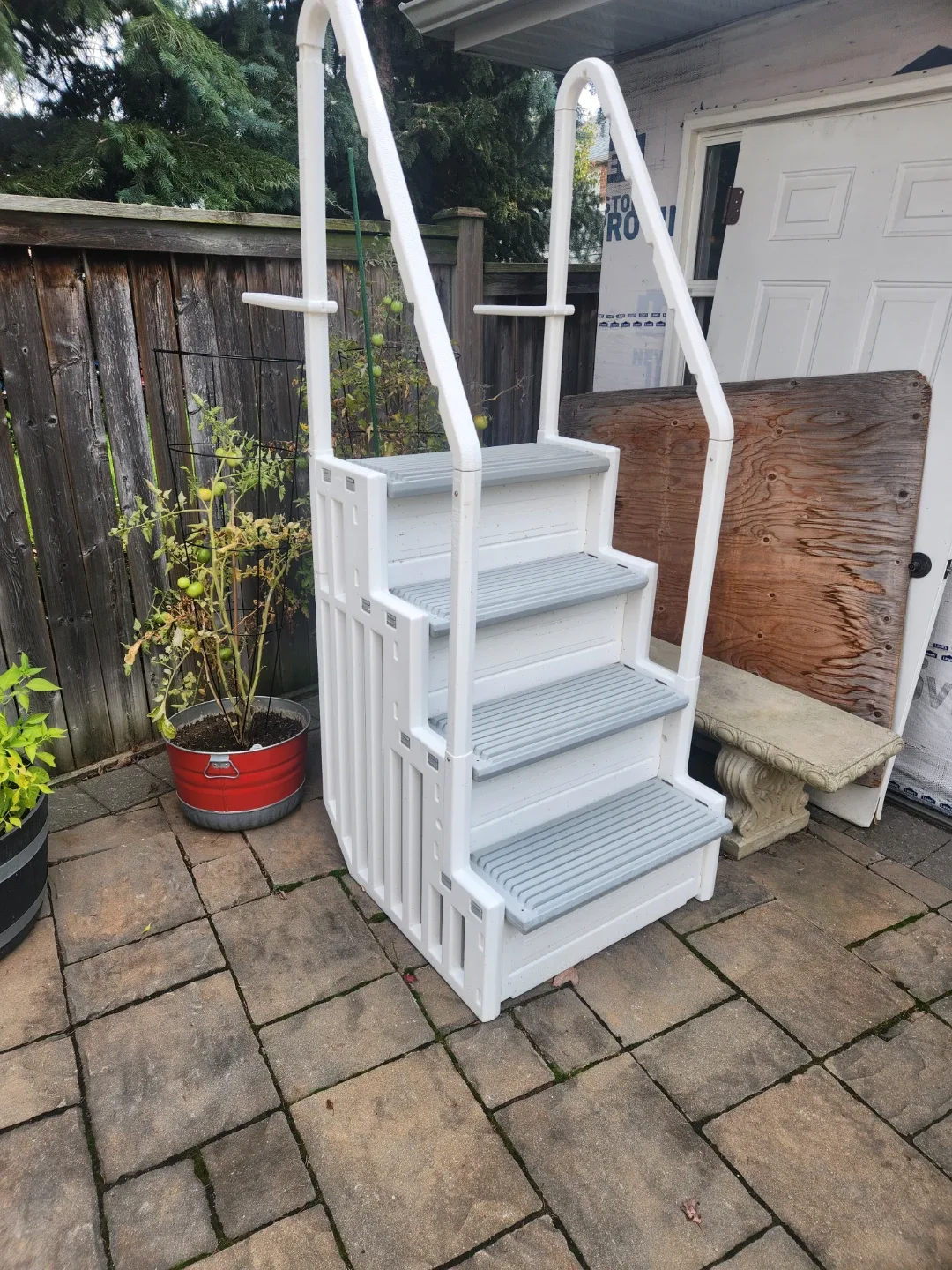 Pool Steps - White & Grey image indicator(5)