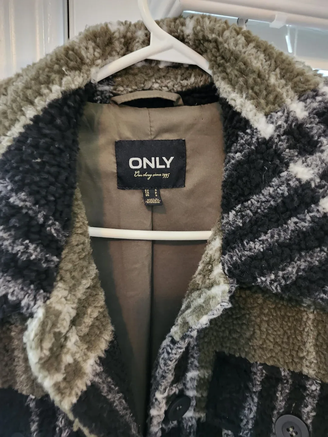 ONLY Plaid Sherpa Shacket - Size M image indicator(2)