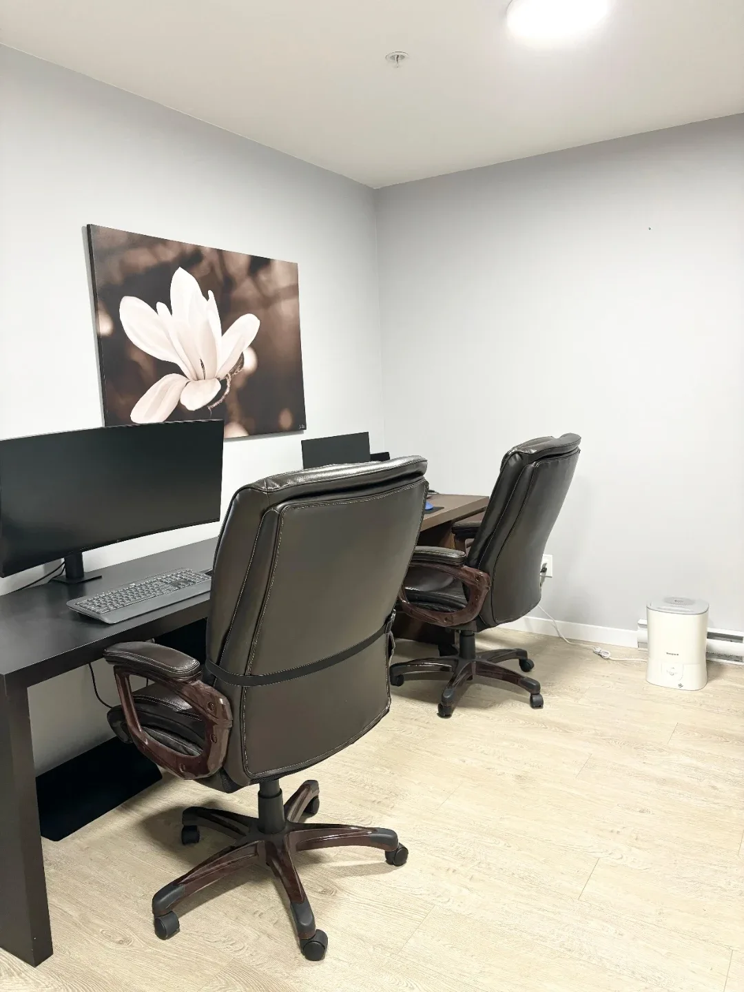 2bed+den 2 bath condo for rent image indicator(7)