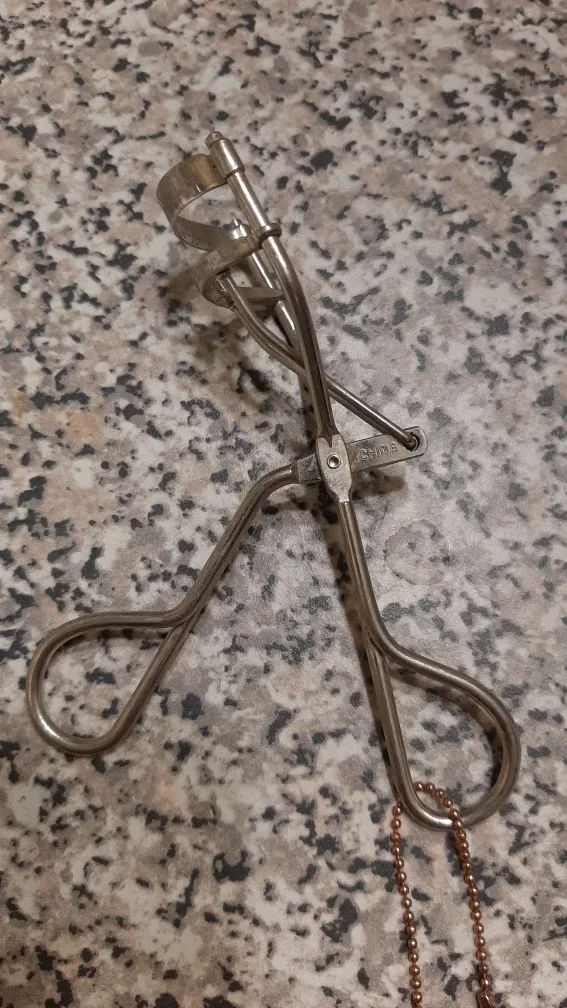 Vintage Maybelline Eyelash Curler