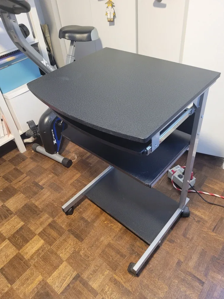 Rolling computer Desk - Black