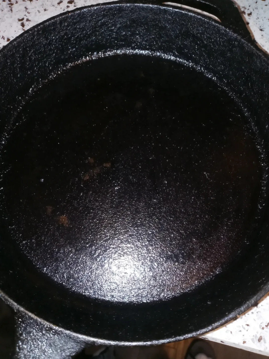 cast iron skillet (not for cooking) image indicator(5)