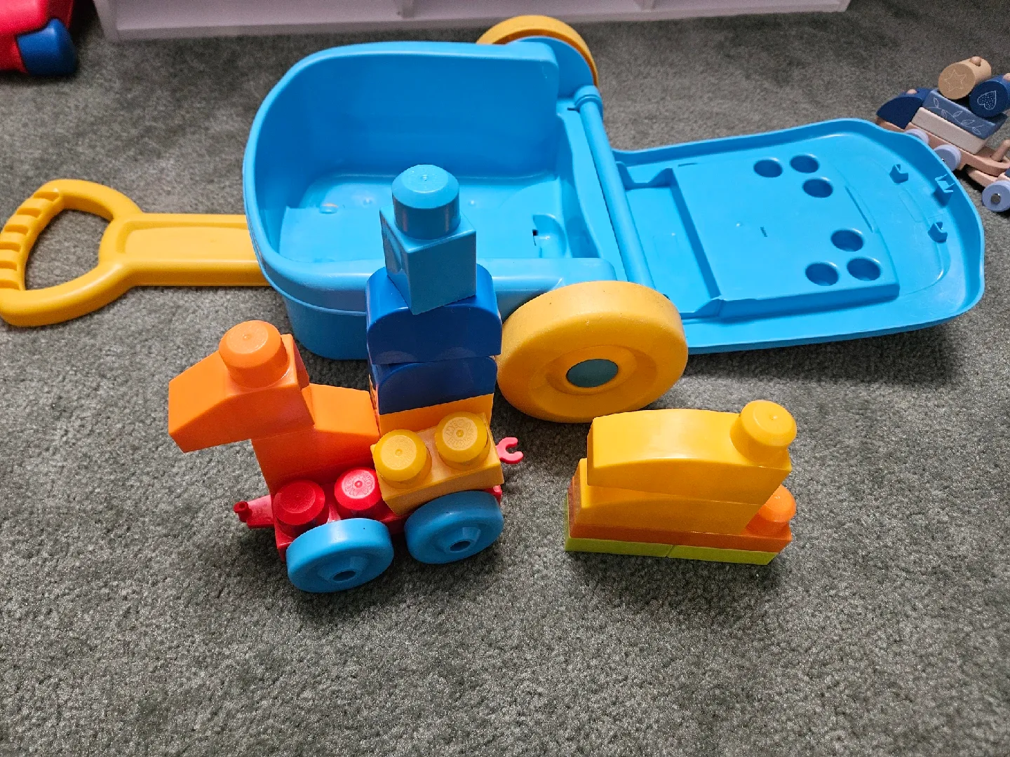 Wooden Stacking Train & Blocks image indicator(3)