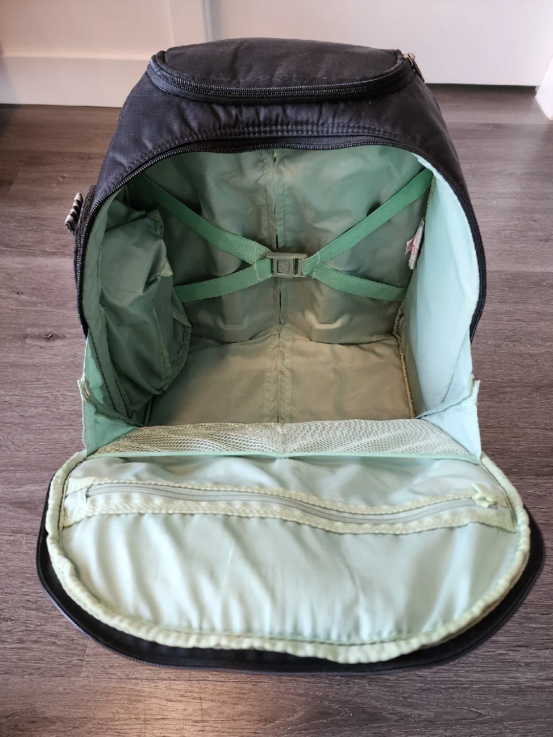 Samsonite Rolling Cosmetic/Tote Bag - Black image indicator(4)