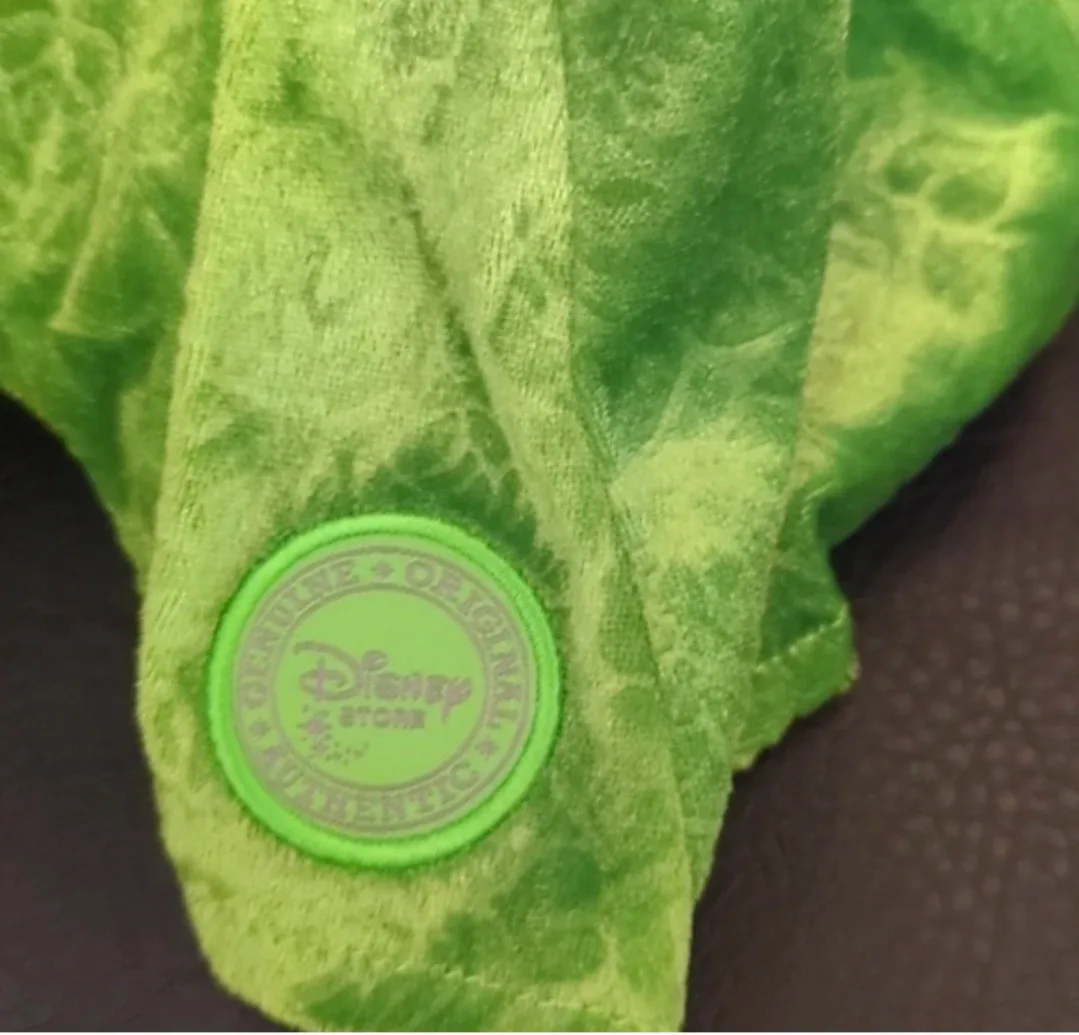 Disney Store Muppets Miss Piggy Plush image indicator(2)