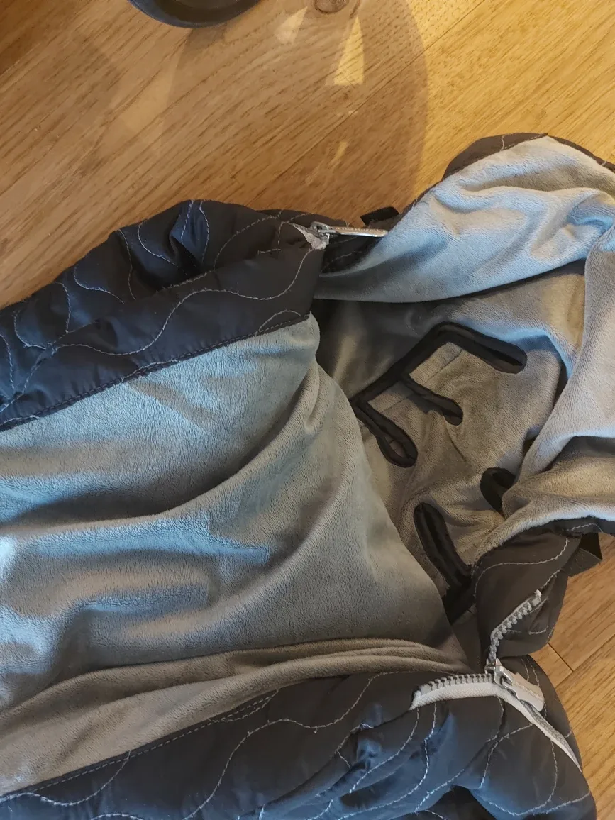 CozyGanoosh Footmuff - Black exterior Grey interior image indicator(2)