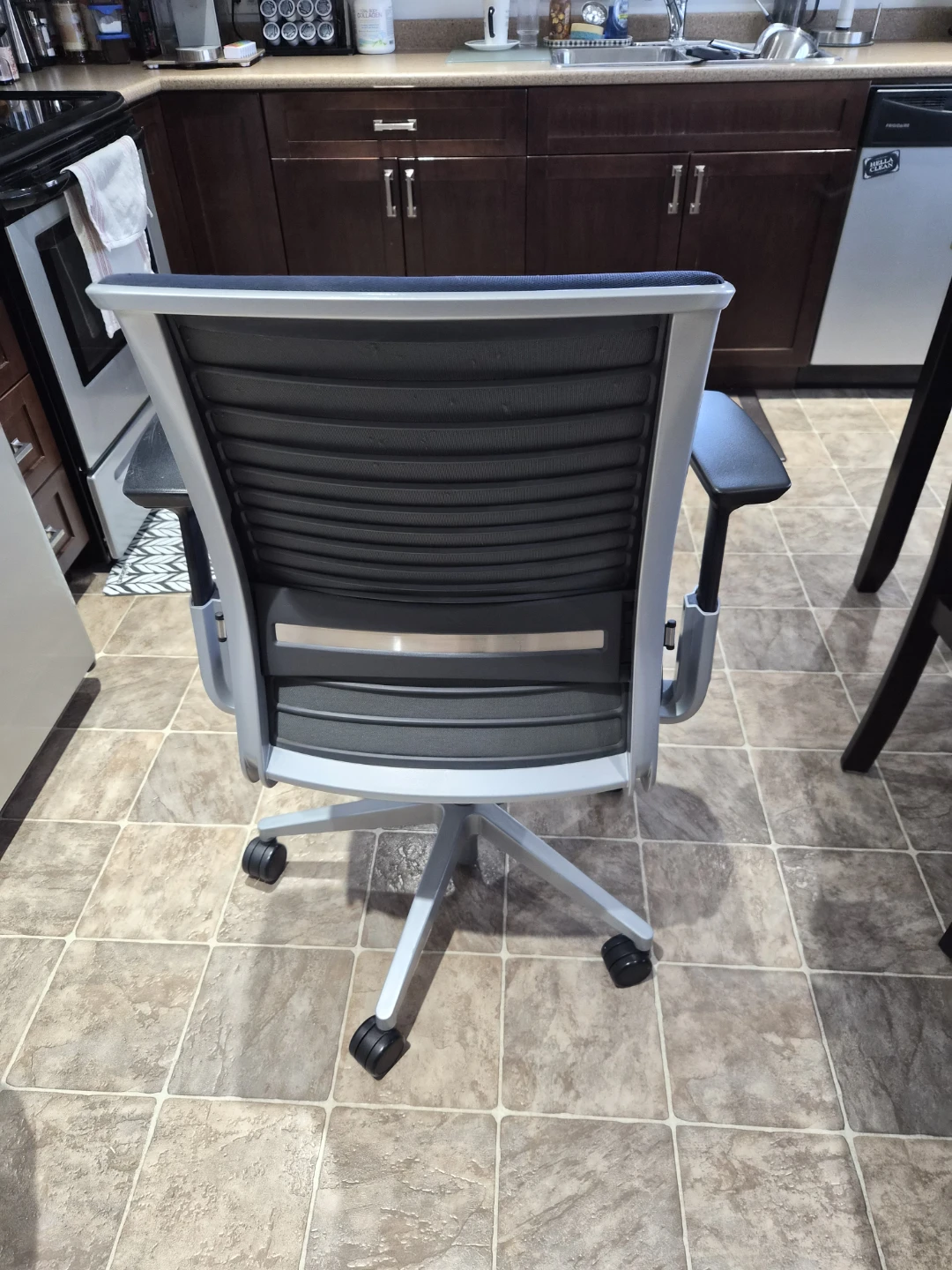 Steelcase 465A000 Office Chair - photo 3
