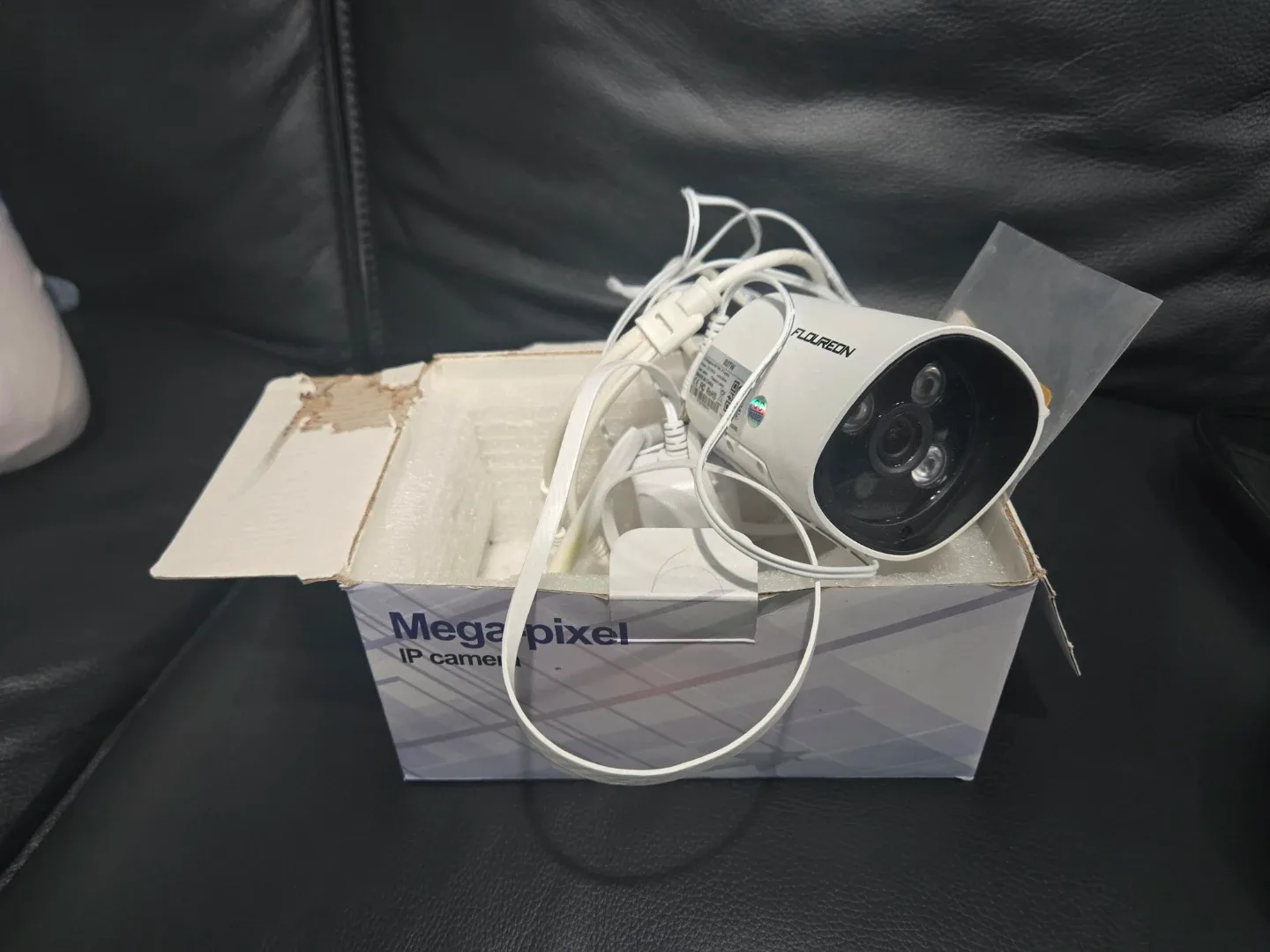 Floureon Mega Pixel IP Camera