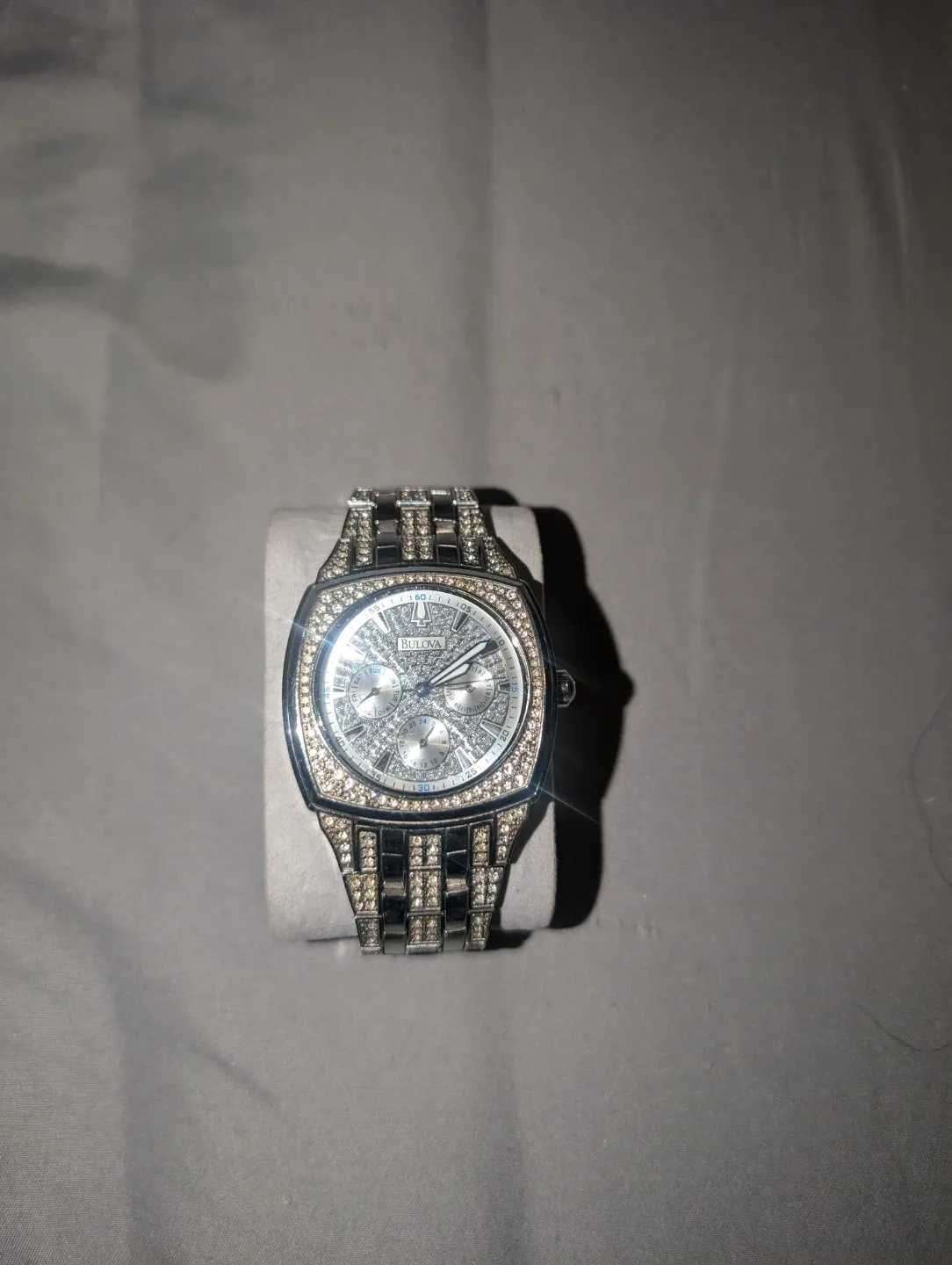 Bulova Diamond Watch image indicator(2)