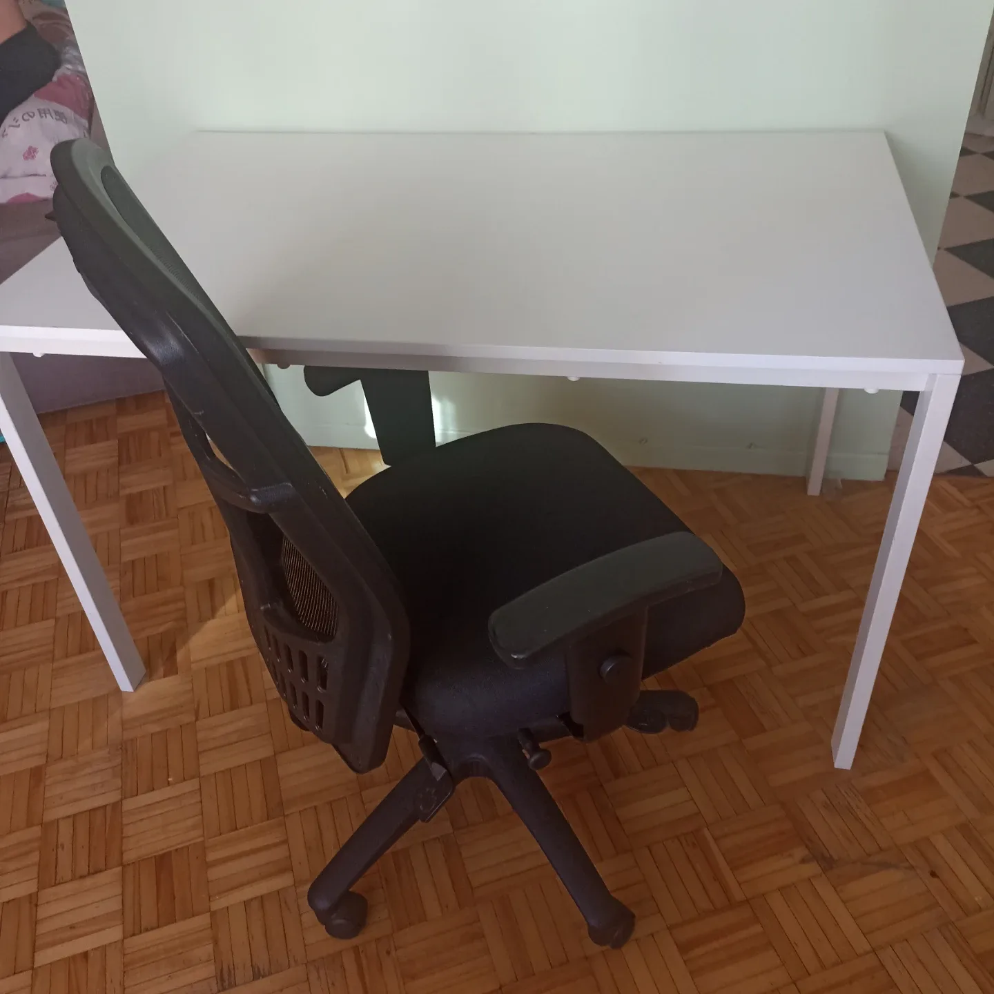 ❤‍🔥Moving SALE❤‍🔥 IKEA Melltorp White Table image indicator(7)