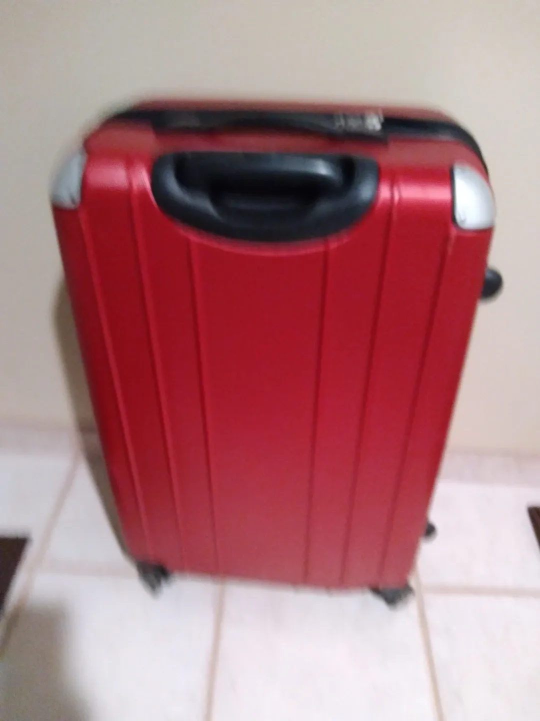 Heys Red Large Luggage image indicator(3)