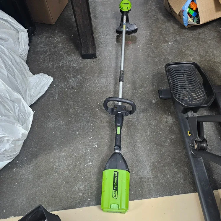 Greenworks Pro 60V Cordless String Trimmer image indicator(2)