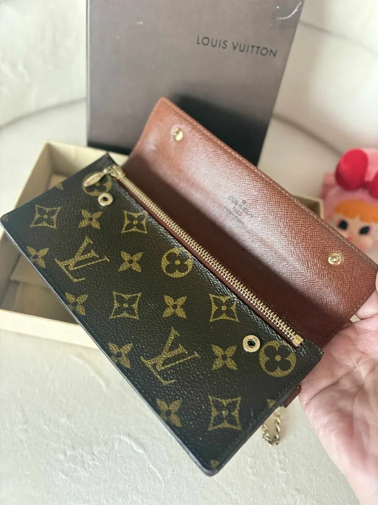 LV Accordion Wallet On Chain 2007 image indicator(9)