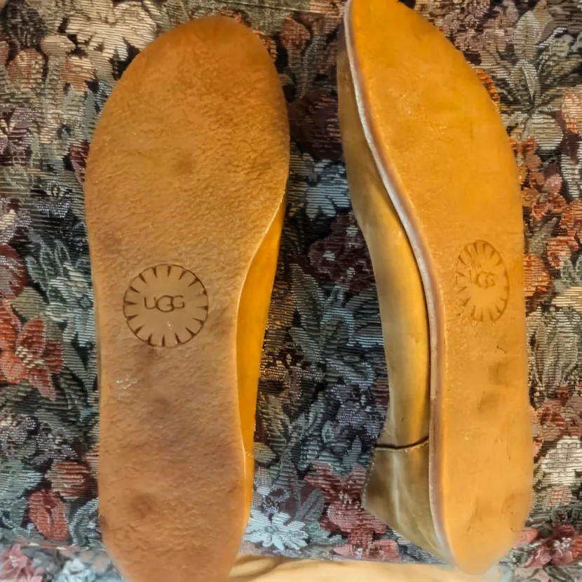 UGG Tan Leather Ballet Flats image indicator(3)