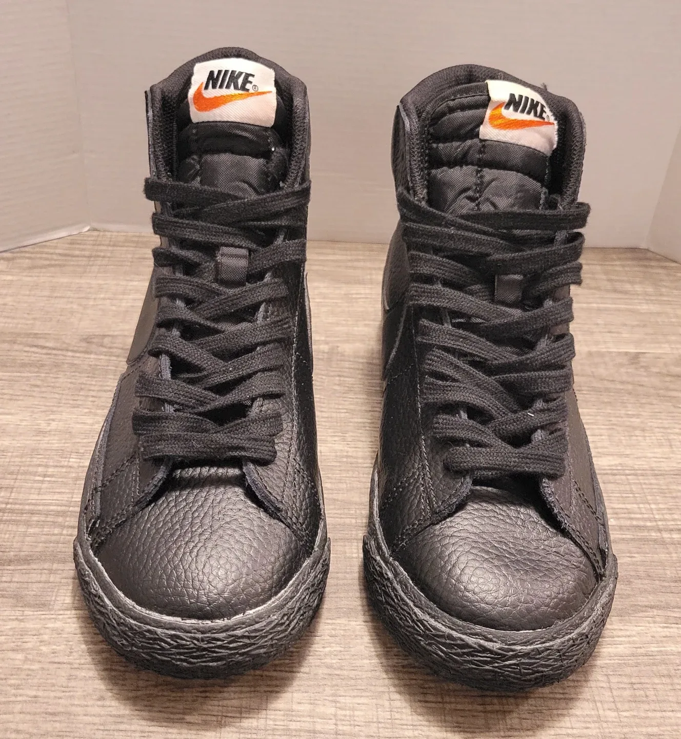 Nike Blazer Mid '77 Black Leather Size 5Y image indicator(4)