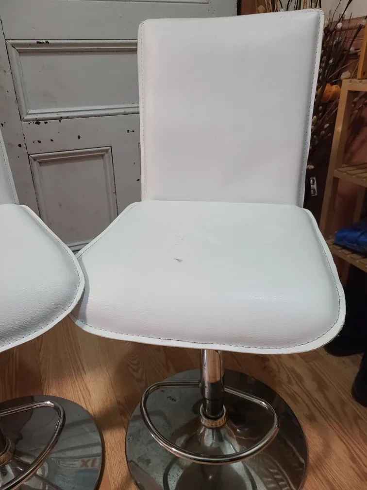 White Adjustable Height Bar Stool (set of 2)