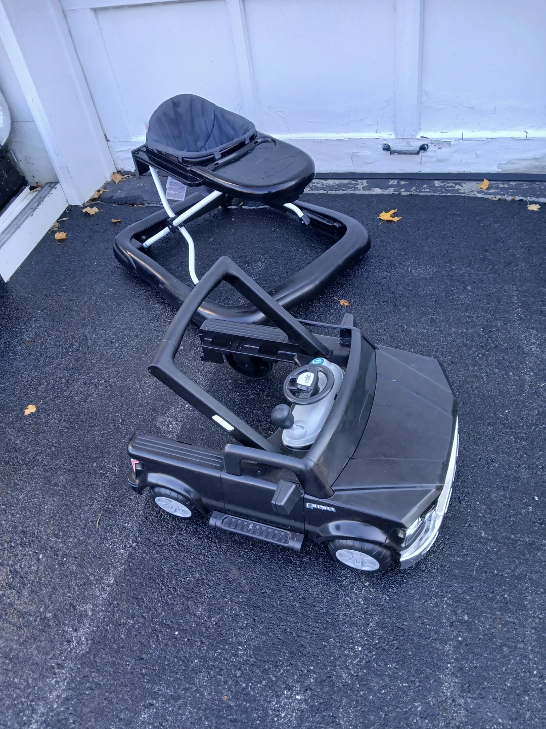 Ford F-250 Truck Baby Walker - photo 2