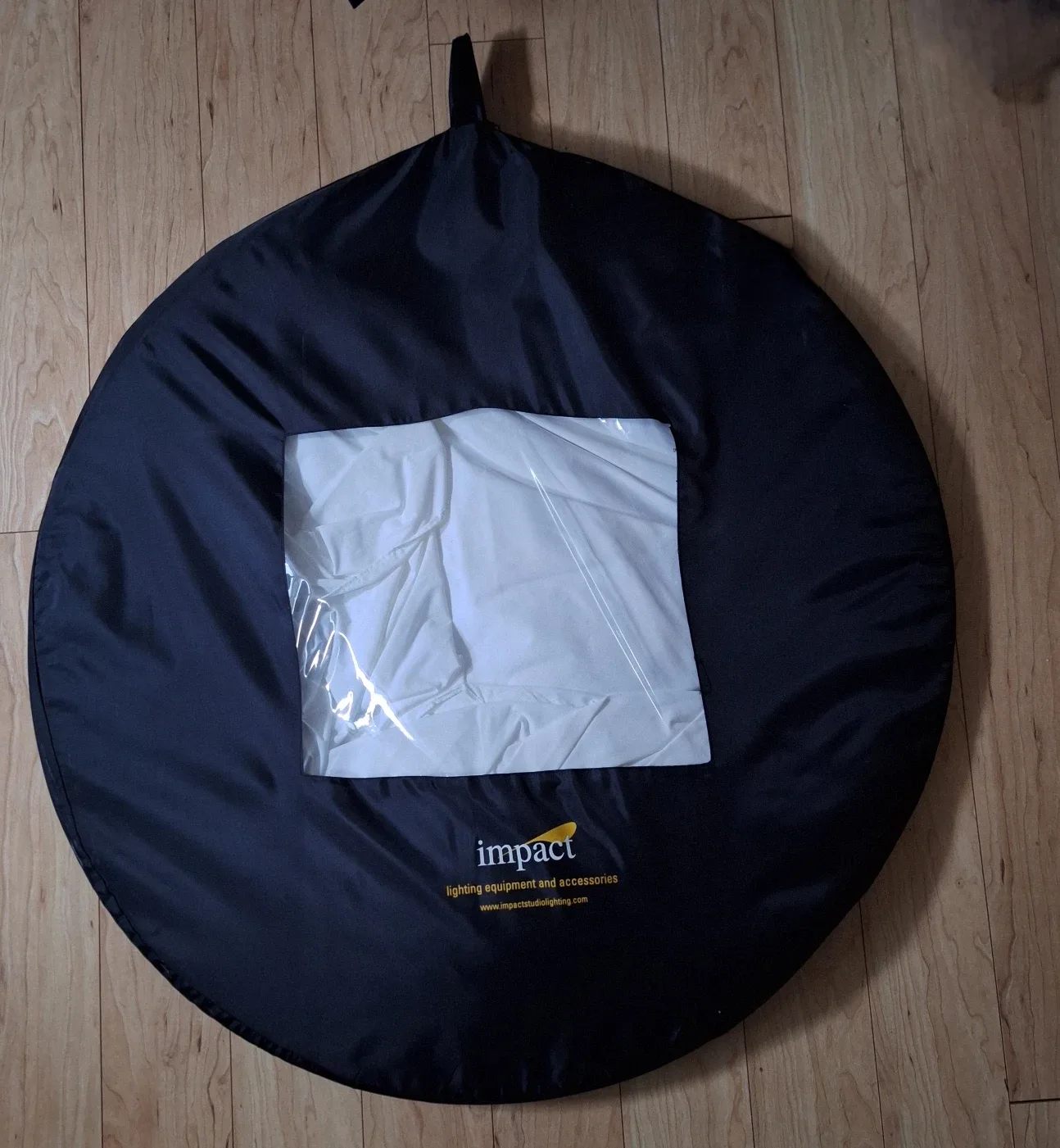 Impact Super Collapsible Background (White, 8 x 16') image indicator(3)