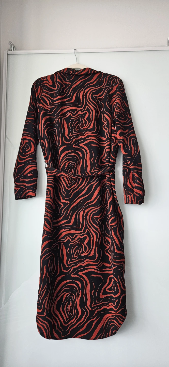 Negotiable - Vero Moda Dress - Red & Black Pattern, Size 6 (M) - photo 4