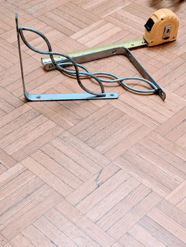 Shelf Brackets - Decorative Metal image indicator(2)