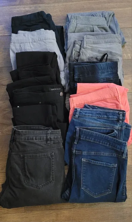 Mixed Lot of Women's Clothing image indicator(2)