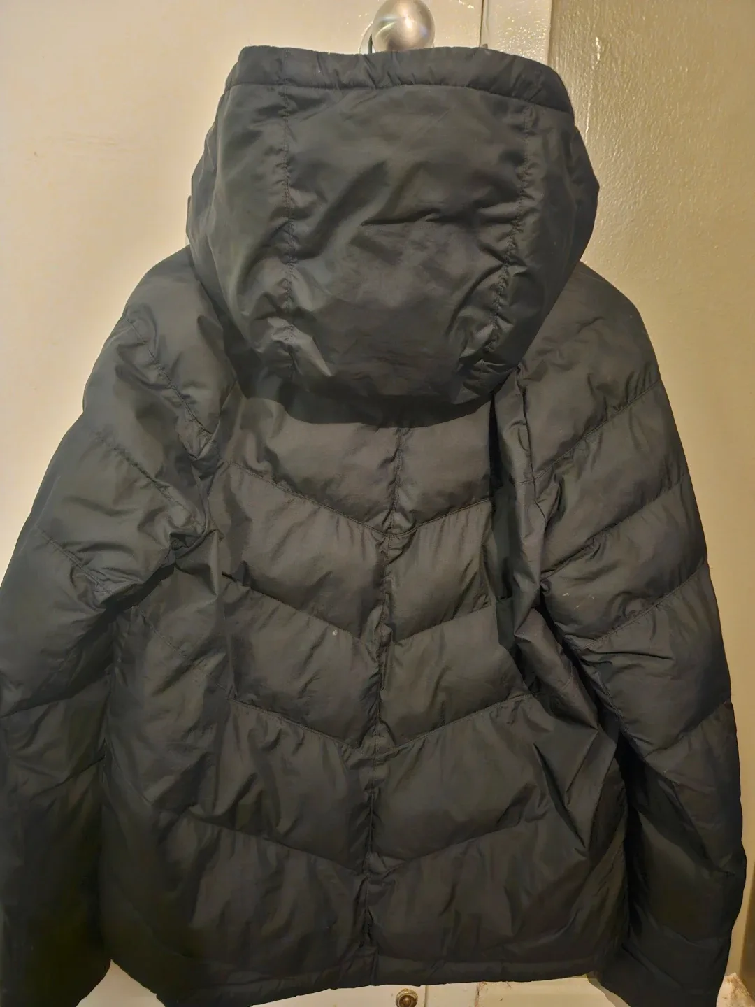Nike Black Puffer Jacket - Size XL image indicator(5)