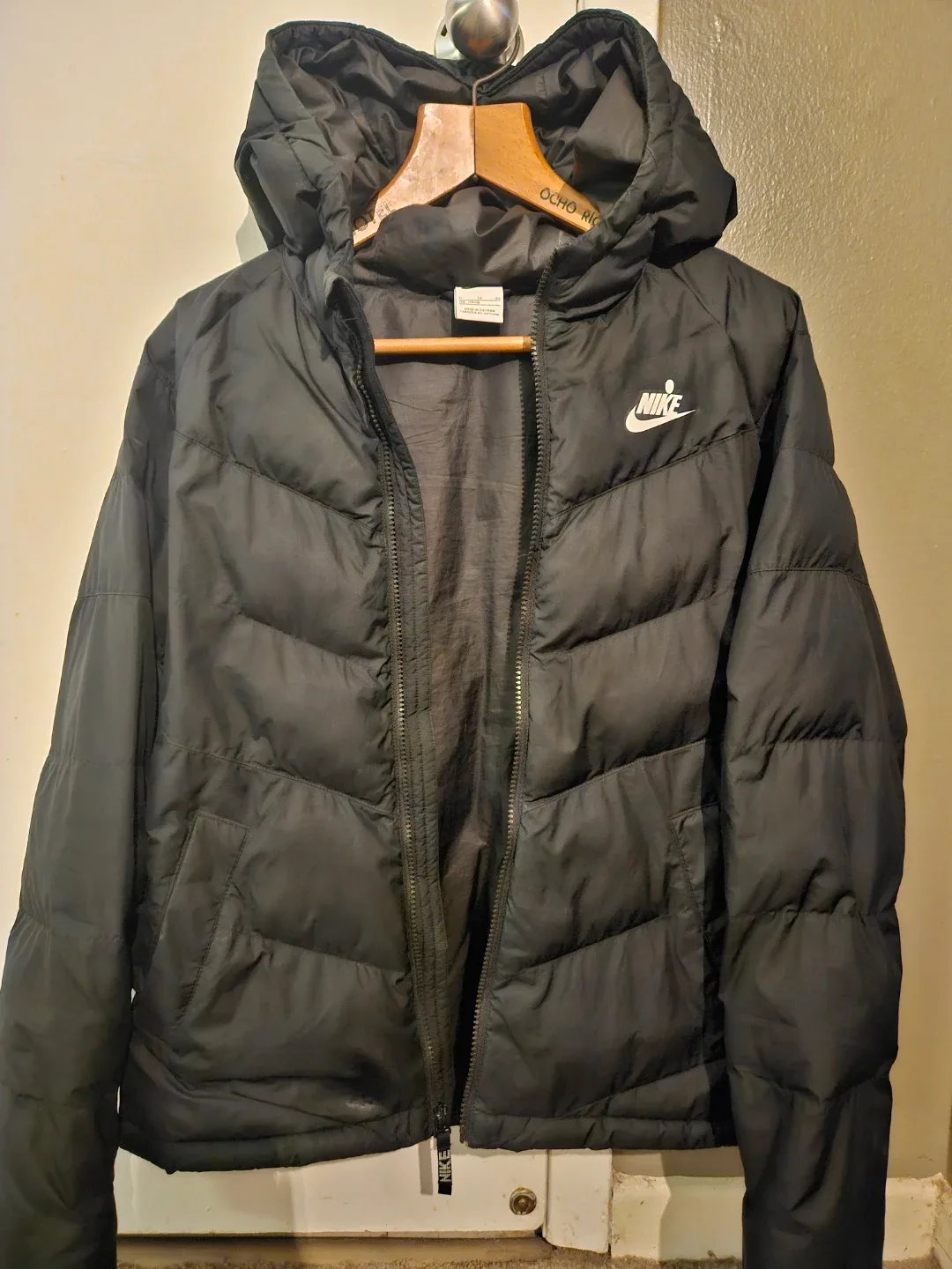 Nike Black Puffer Jacket - Size XL image indicator(6)
