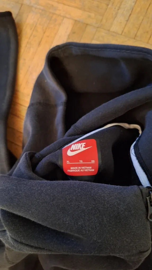 Nike Tech Fleece Hoodie - Black, Kids  XL image indicator(4)