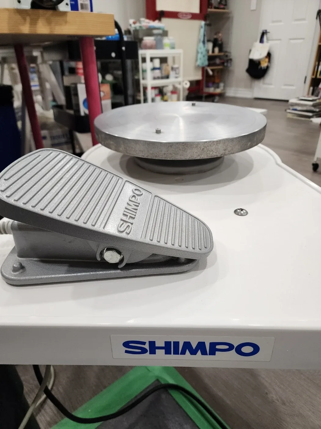 Shimpo VL-Whisper Pottery Wheel – Great Condition image indicator(7)