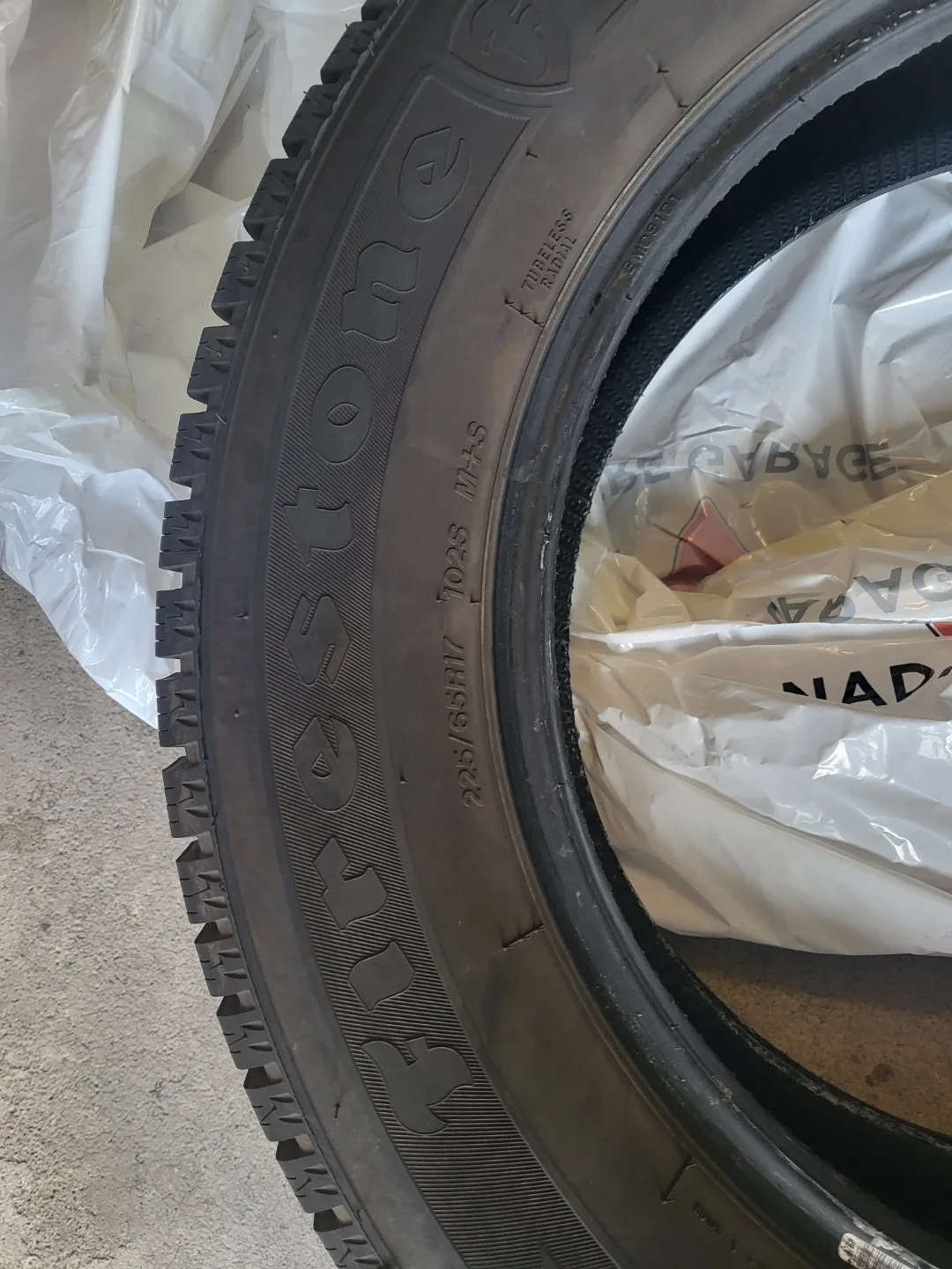 4 No. Firestone Winter Tire 225/65R17 image indicator(2)