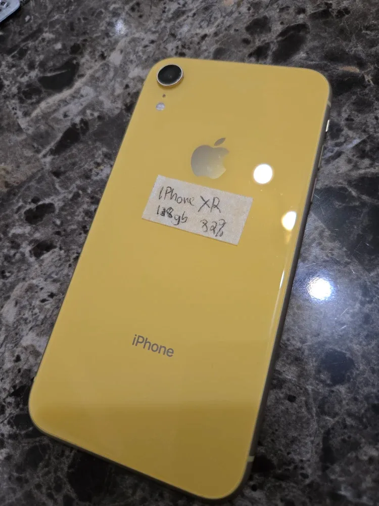 iPhone XR Yellow 128GB image indicator(2)