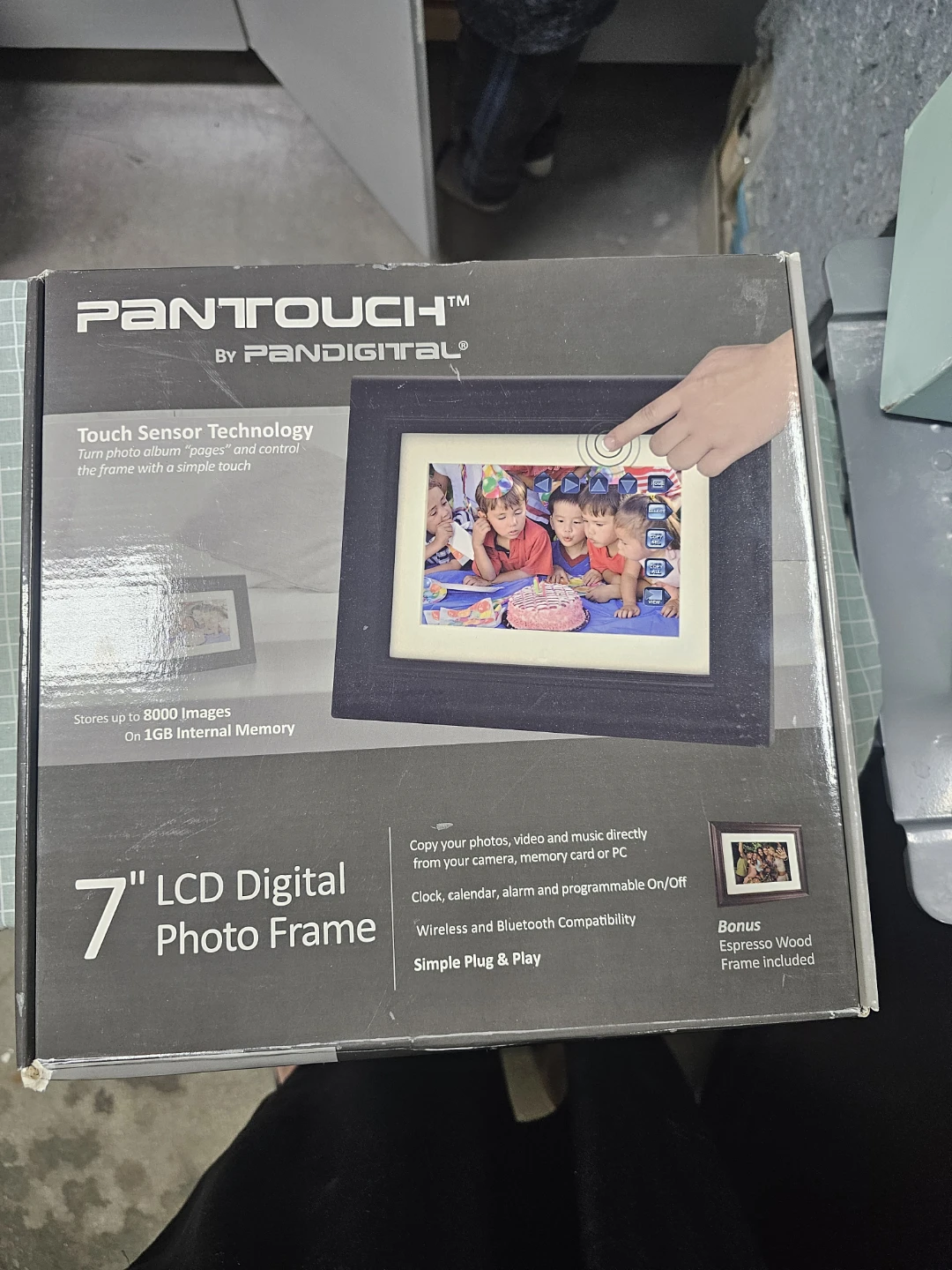 Pantouch 7" LCD Digital Photo Frame - New in Box!