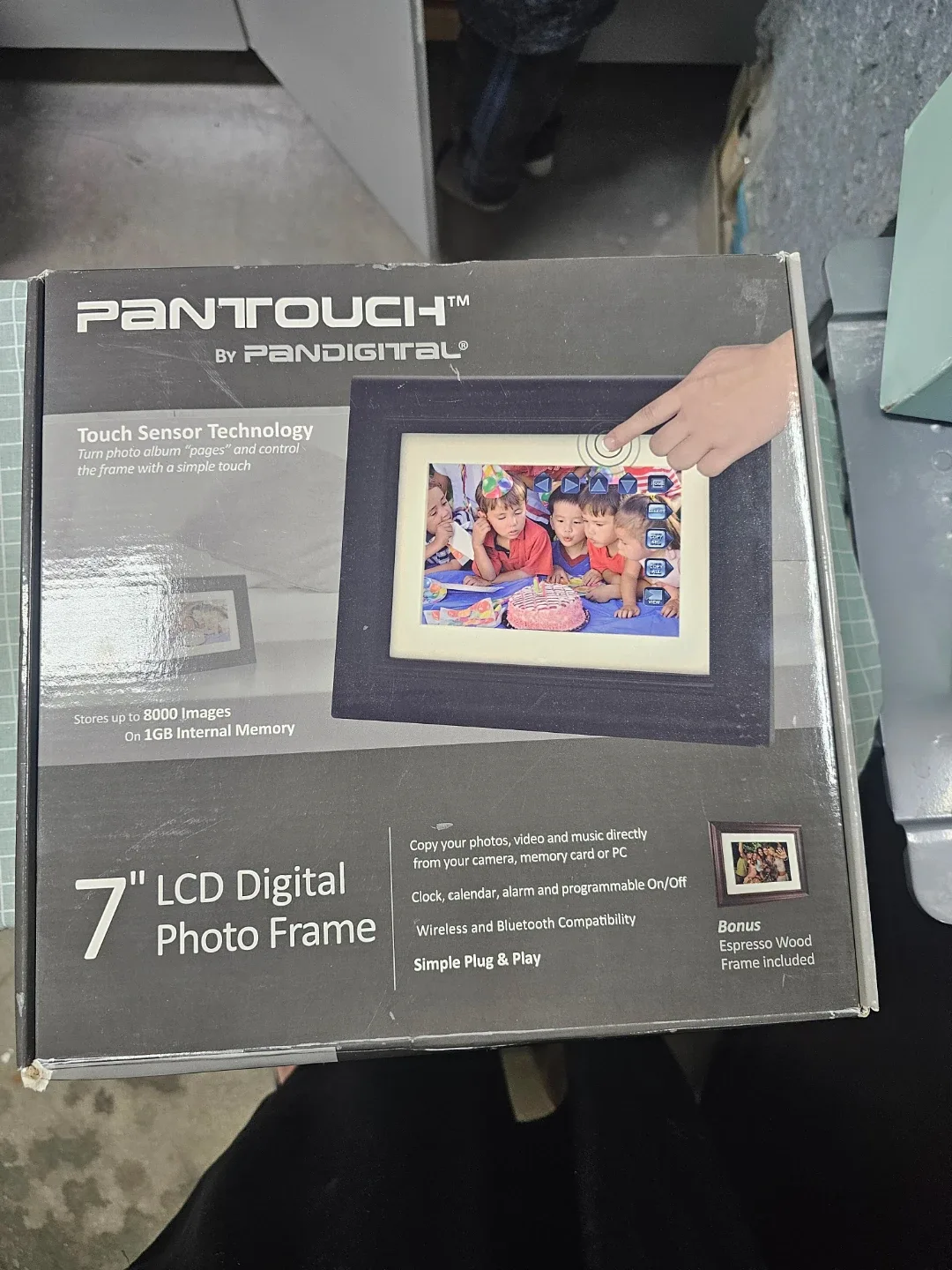 Pantouch 7" LCD Digital Photo Frame - New in Box! thumbnail