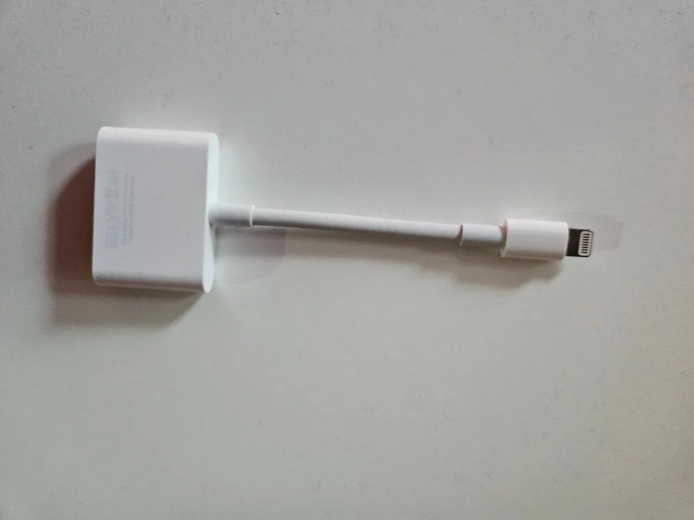 Apple Lightning to HDMI Adapter - White image indicator(2)