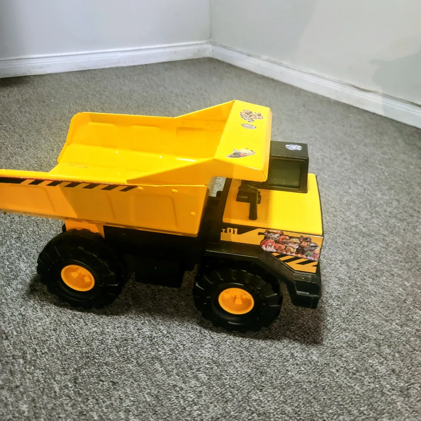 Bruder Tele-Crane Toy Truck image indicator(2)