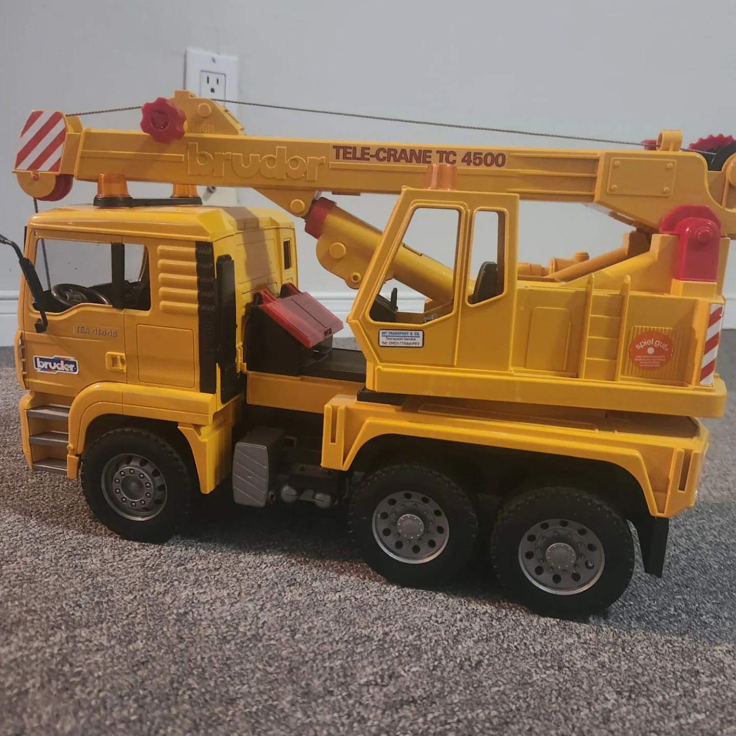 Bruder Tele-Crane Toy Truck image indicator(4)