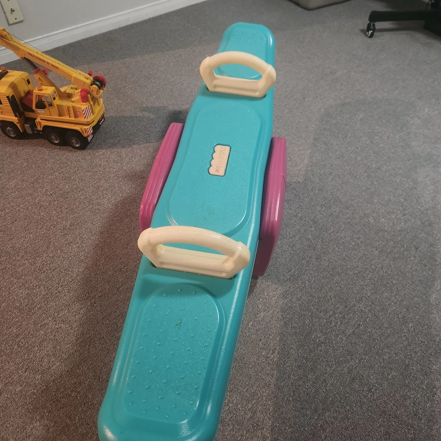 Bruder Tele-Crane Toy Truck image indicator(9)