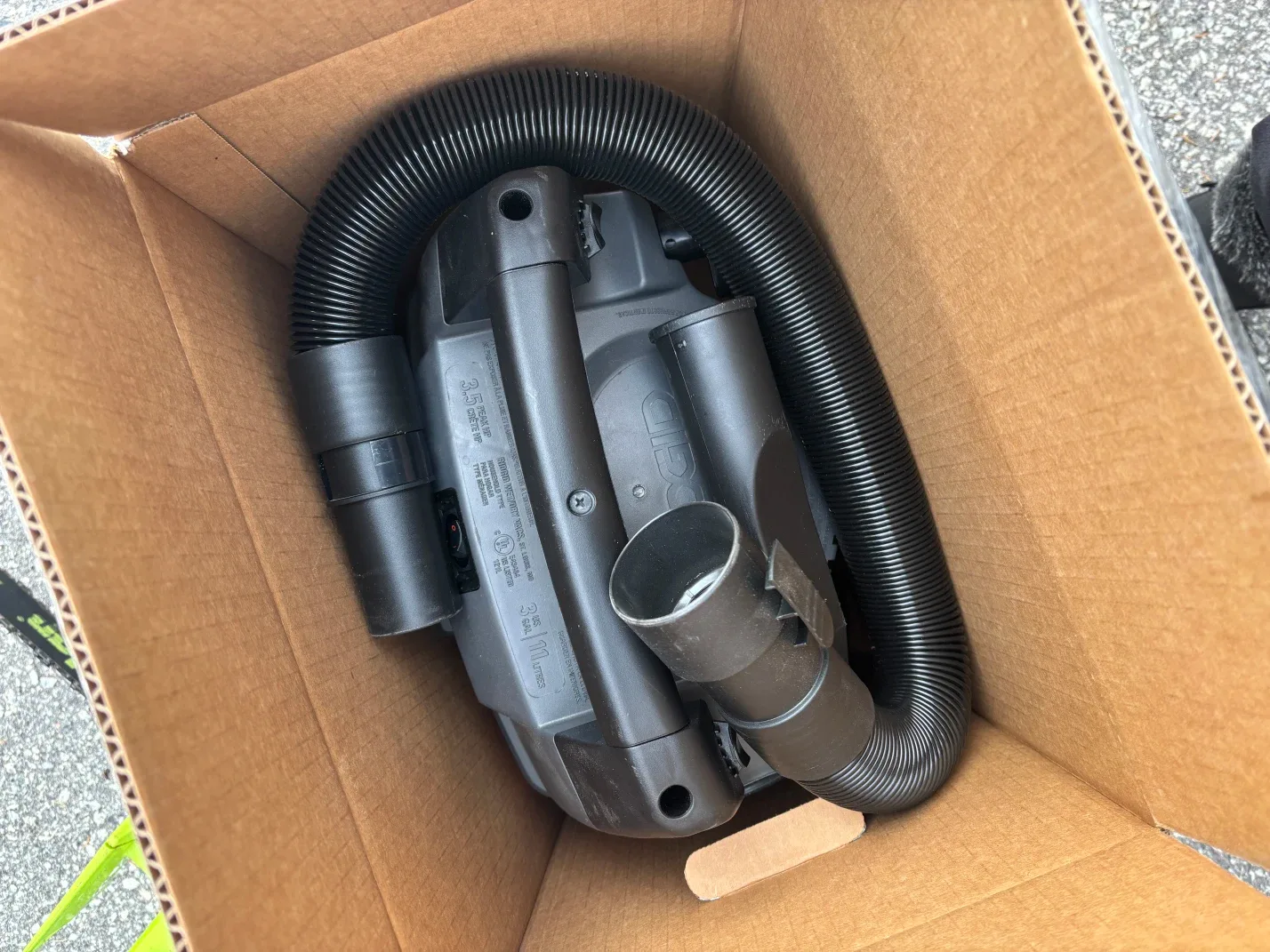 Ridgid 3 Gallon Portable Wet/Dry Vac - WD3050 image indicator(2)