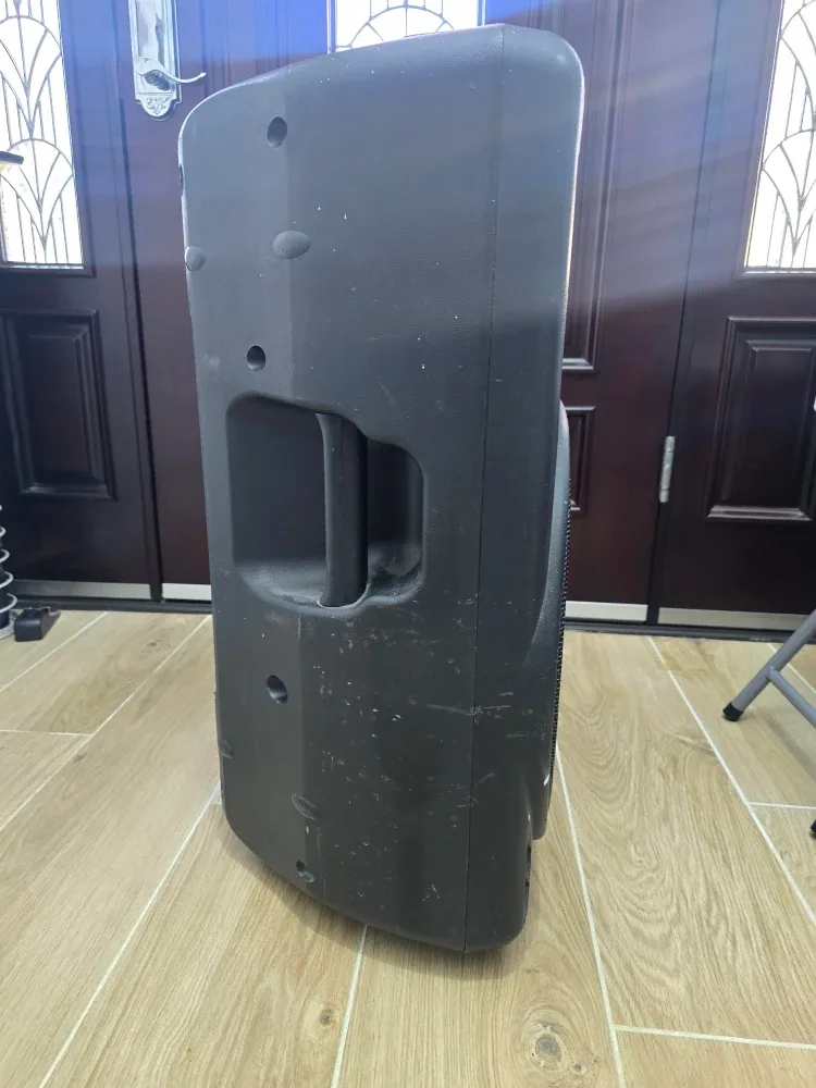 Behringer Eurolive B215A Speaker