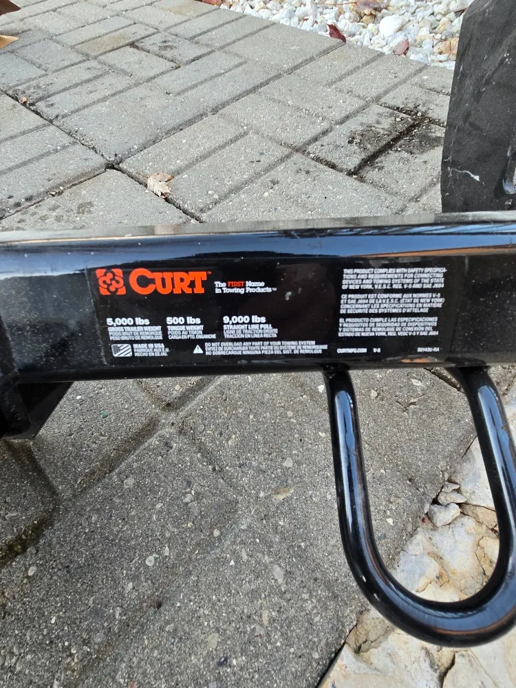 CURT 31374 Trailer Hitch image indicator(5)