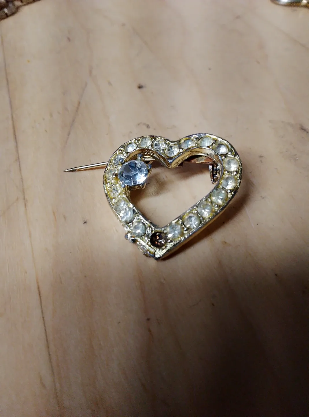 Heart Shaped Rhinestone Pin Brooch image indicator(2)