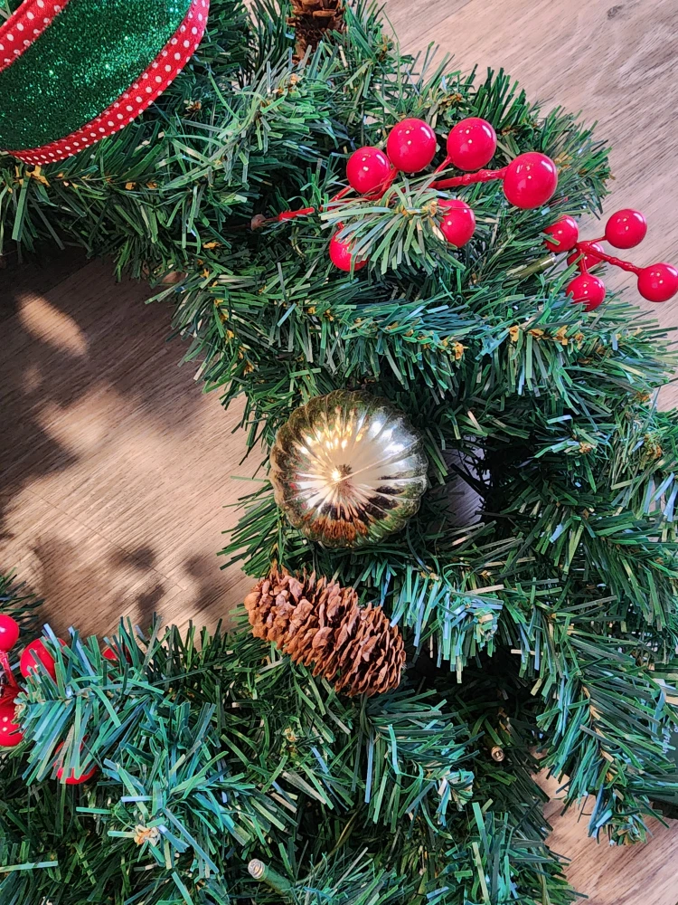 Christmas Wreath with Lights & Ornaments - photo 4