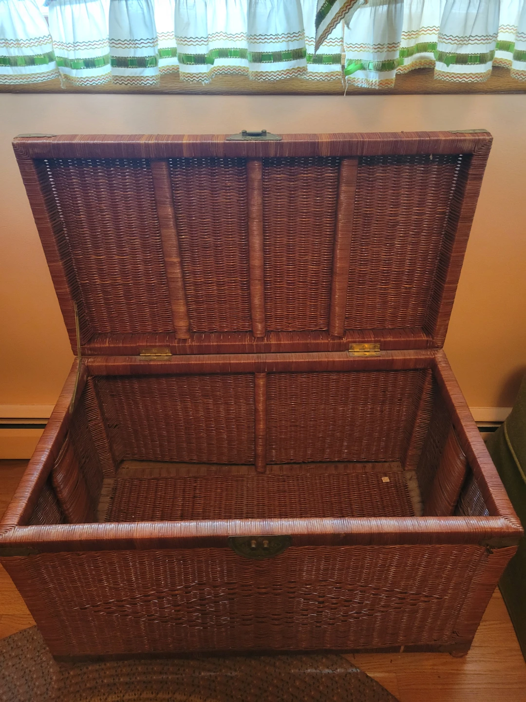 Wicker Storage Trunk - photo 2