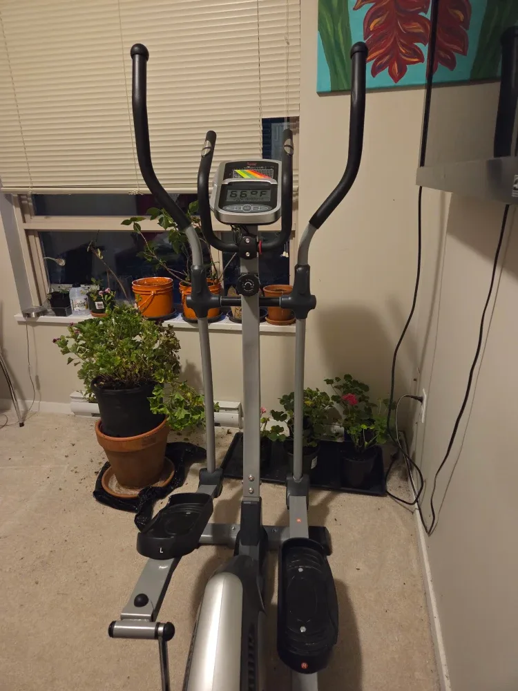 Sunny Health & Fitness Elliptical Trainer SF-E3804