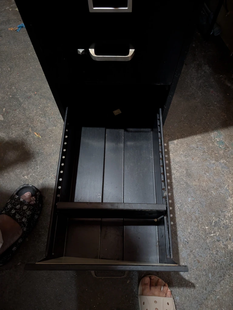 Black Metal 4-Drawer Filing Cabinet - photo 3