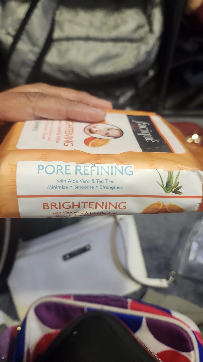 Facique Brightening Makeup Cleansing Wipes - photo 3