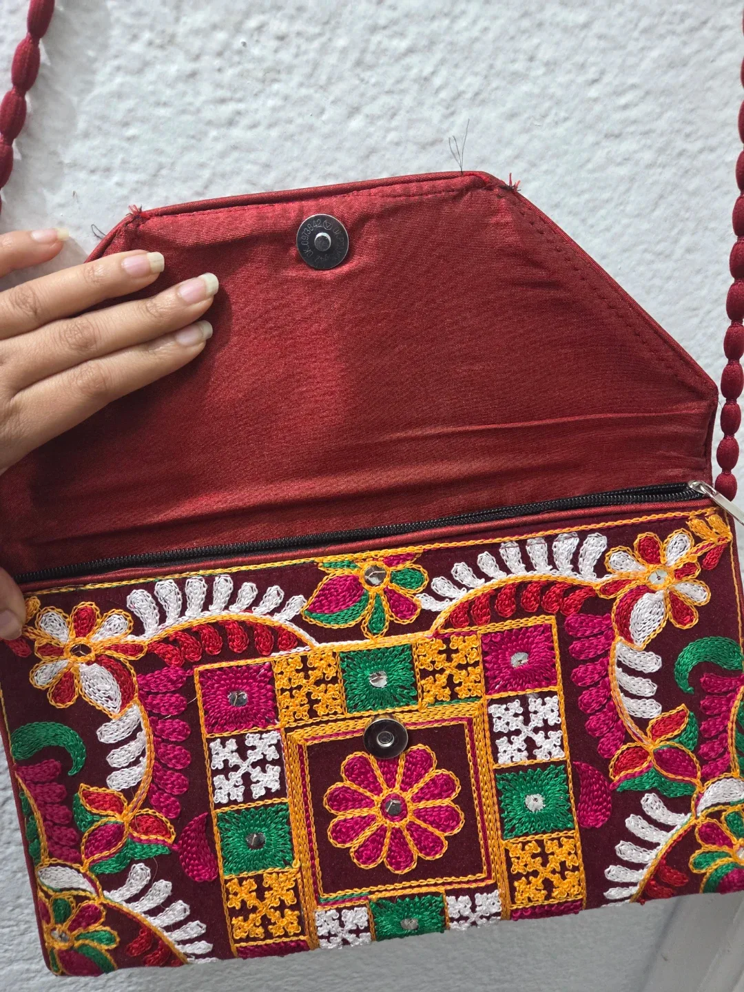 Embroidered tradional Indian Purse image indicator(5)