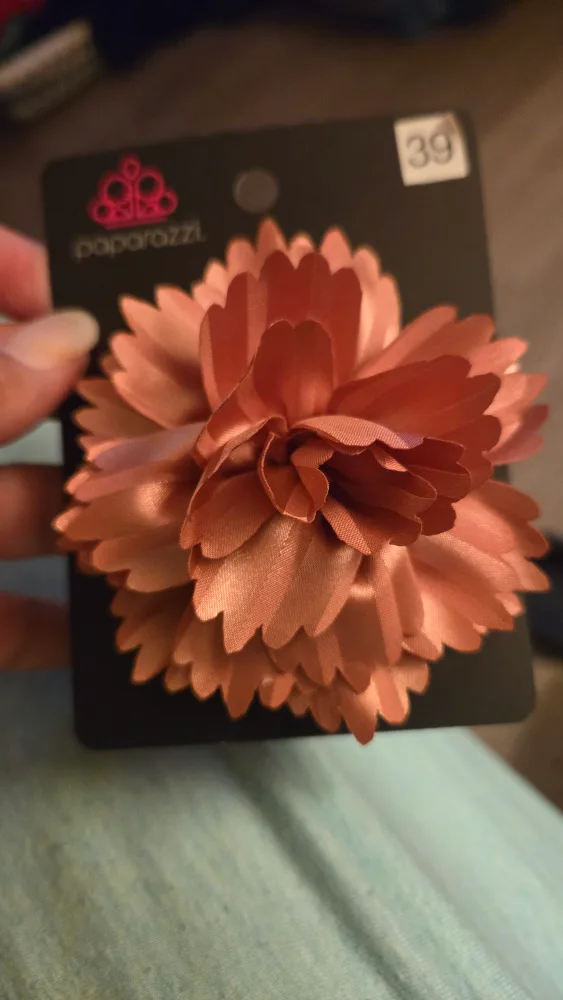 Paparazzi Hair Clip - Flower Design image indicator(3)