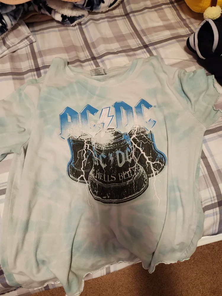 CLOSET CLEAR OUT - SHIRTS, PANTS, SHORTS AND MORE! image indicator(8)